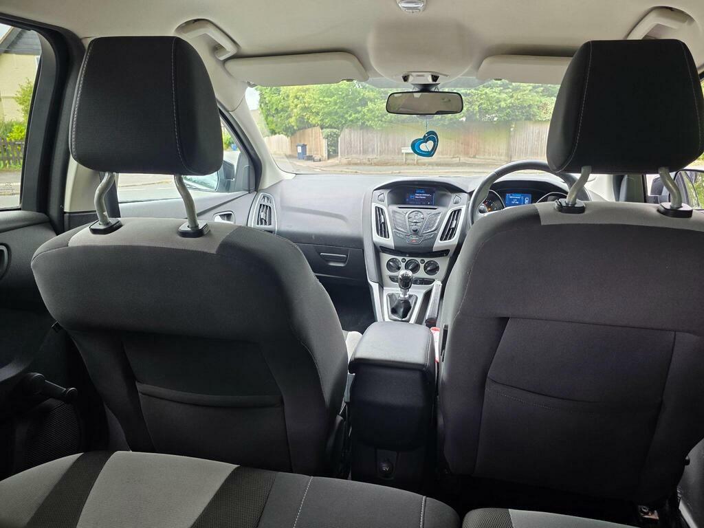 Ford Focus Zetec Navigator Fsh Red #12