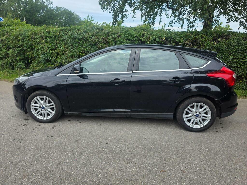 Ford Focus 1.0T Ecoboost Titanium Euro 5 S S Black #4