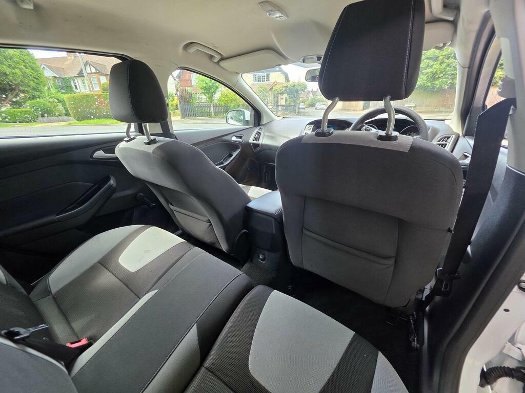 Ford Focus 1.6 Zetec Euro 5 White #16