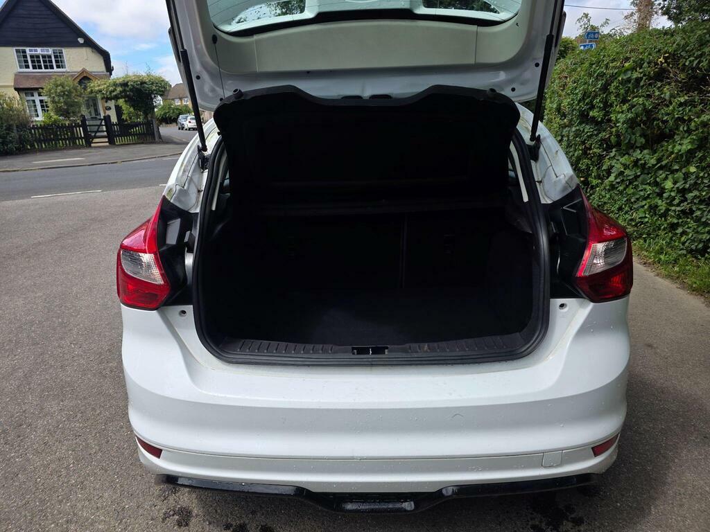 Ford Focus 1.6 Zetec Euro 5 White #11