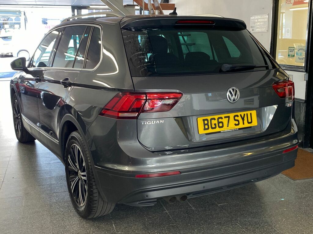 Volkswagen Tiguan 1.4 Tsi Se Navigation Suv Euro 6 BG67SYU Grey #2
