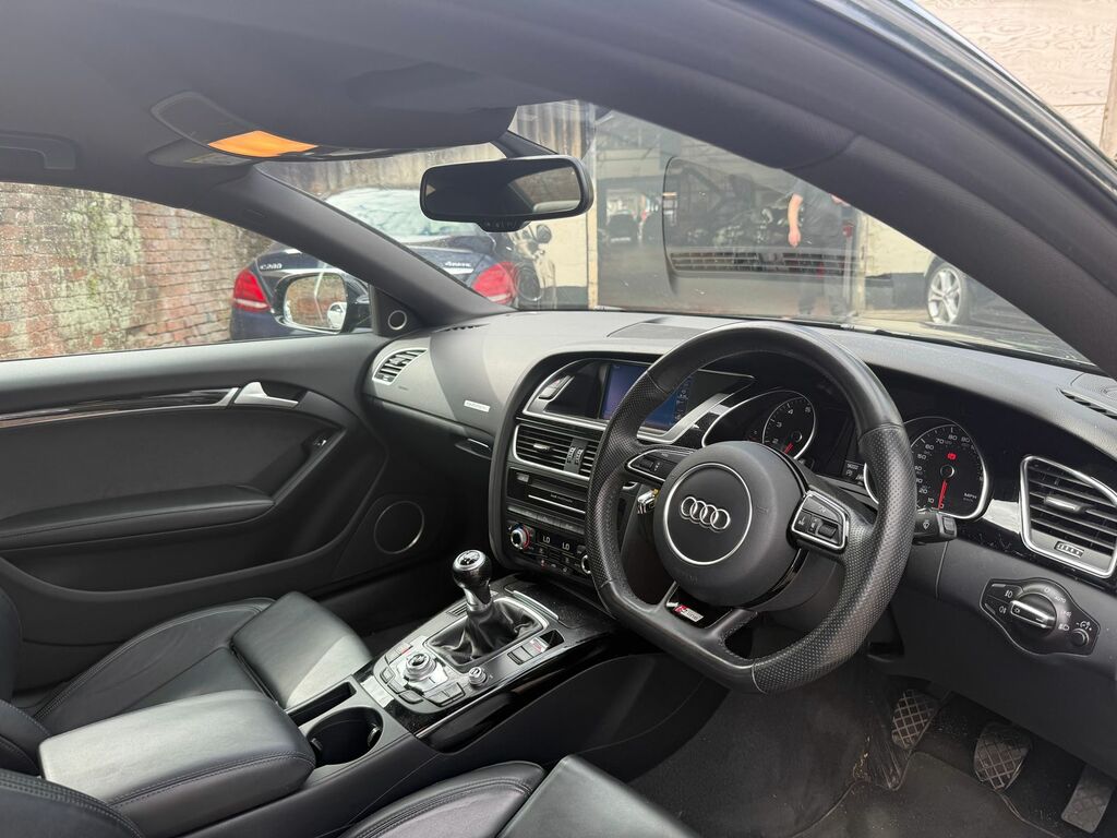 Audi A5 2.0 Tfsi Black Edition Plus Coupe Manua Black #6