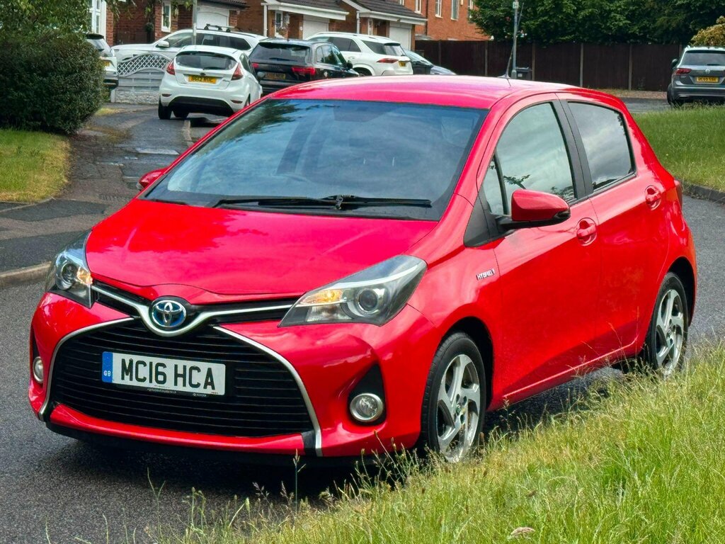 Toyota Yaris 1.5 Vvt-h Icon E-cvt Euro 6 MC16HCA Red #2