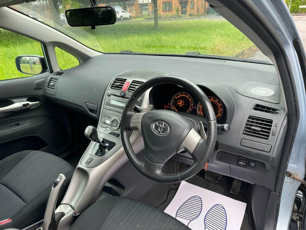 Toyota Auris  Silver #20
