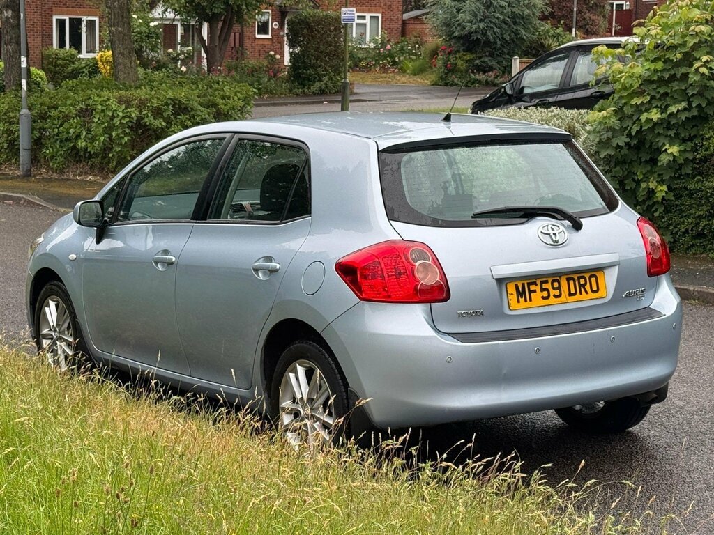 Toyota Auris  Silver #5
