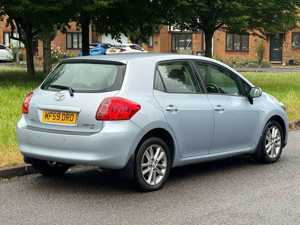Toyota Auris  Silver #6