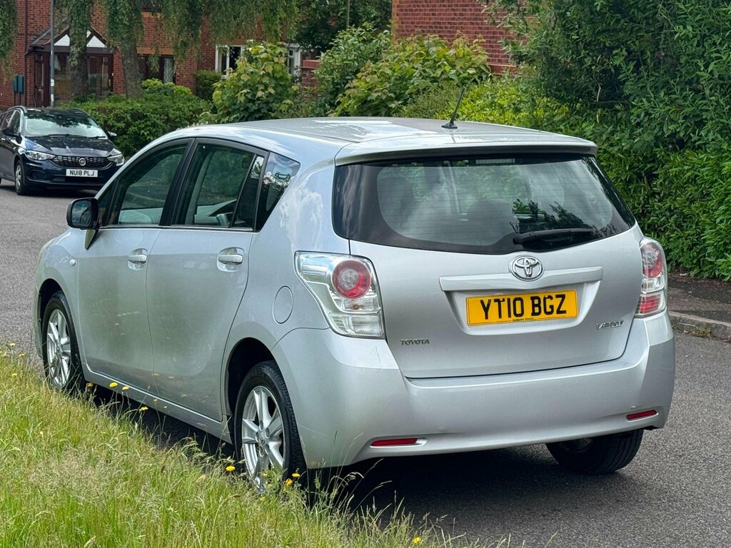 Toyota Verso 1.8 V-matic Tr Multidrive S Euro 4 Silver #5