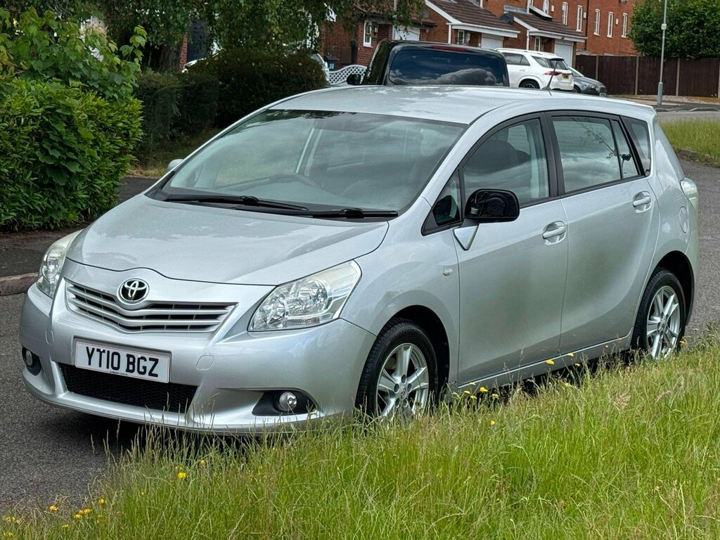 Toyota Verso 1.8 V-matic Tr Multidrive S Euro 4 Silver #2