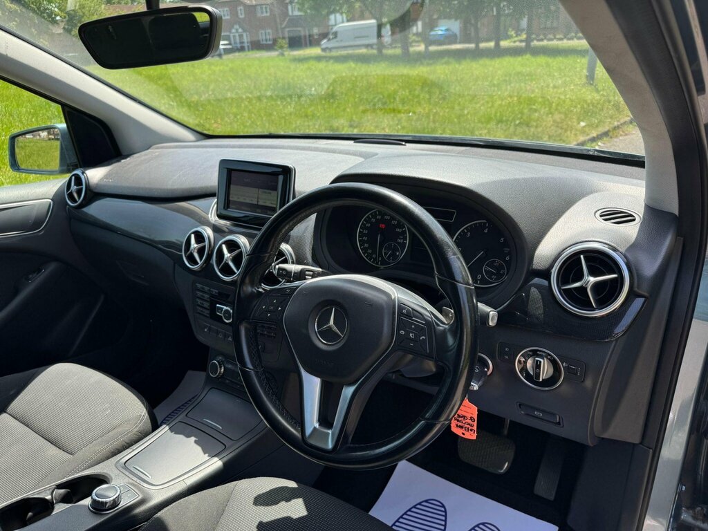Mercedes-Benz B Class 1.8 B180 Cdi Blueefficiency Red #21