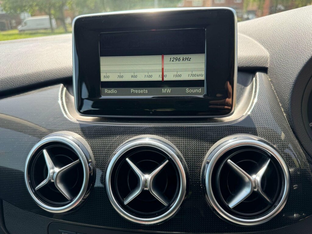 Mercedes-Benz B Class 1.8 B180 Cdi Blueefficiency Red #14