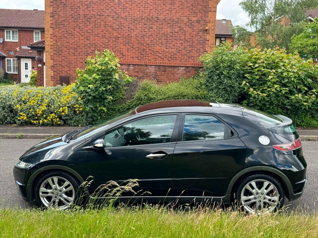 Honda Civic 1.8 I-vtec Es Black #3