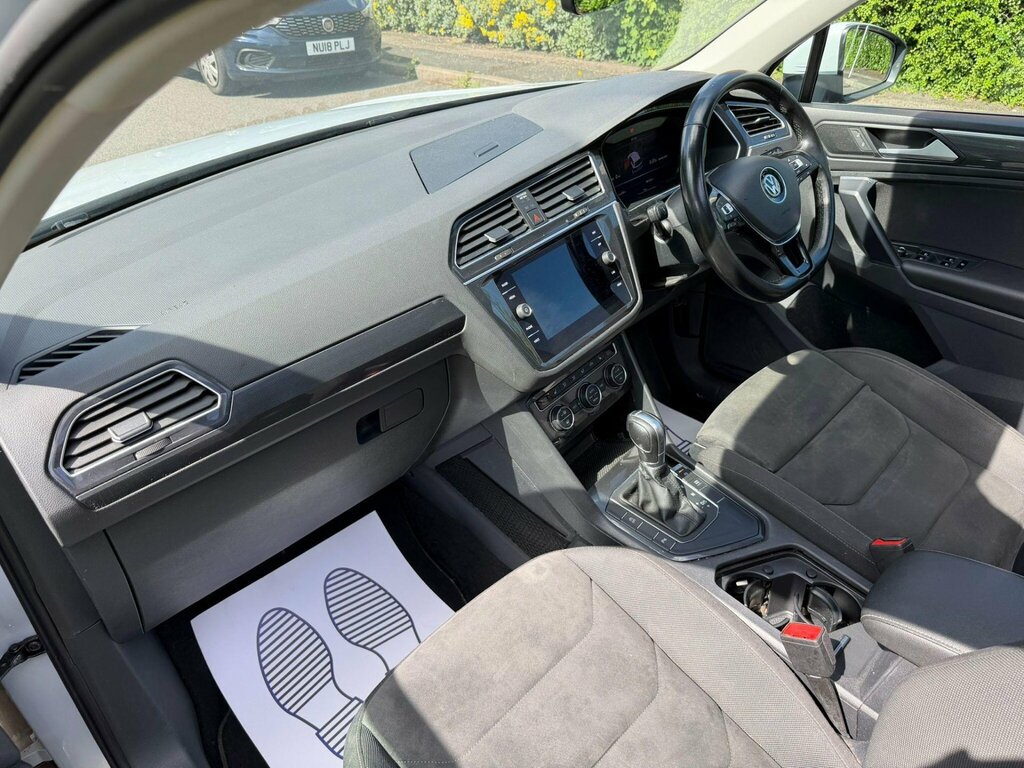 Volkswagen Tiguan Se Navigation Tdi Grey #25