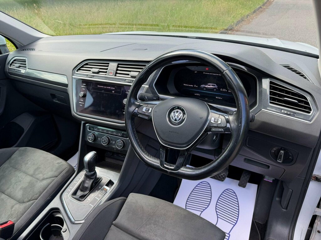 Volkswagen Tiguan Se Navigation Tdi Grey #24