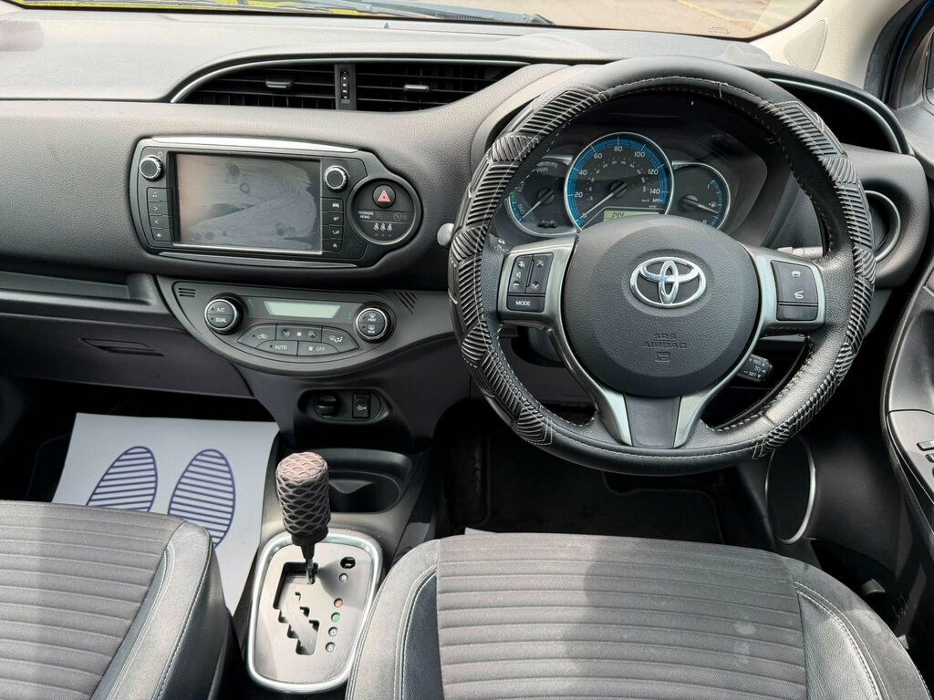 Toyota Yaris Icon Black #19