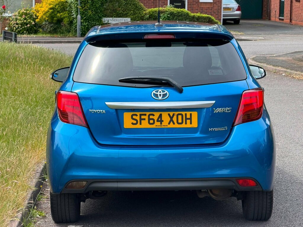 Toyota Yaris Icon Black #9