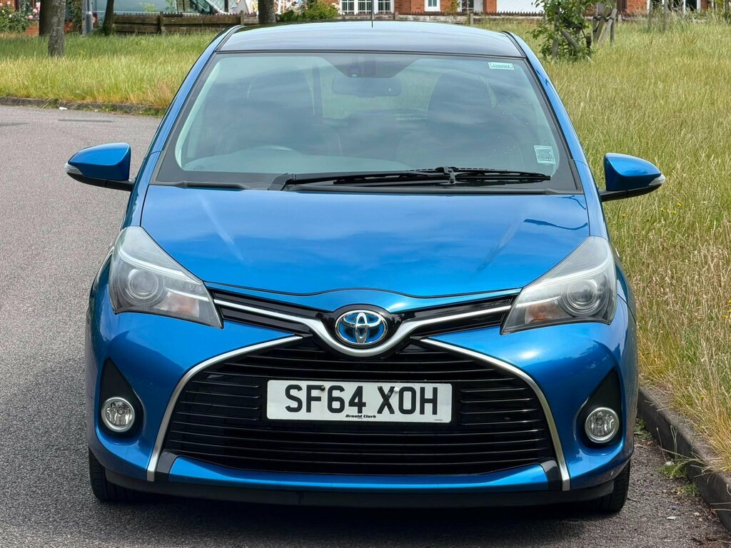 Toyota Yaris Icon Black #8