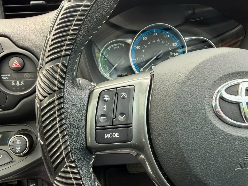Toyota Yaris Icon Black #24