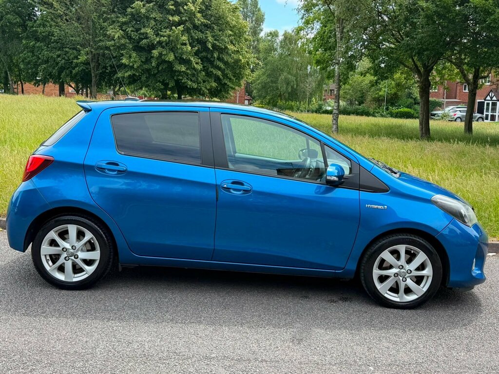 Toyota Yaris 1.5 Vvt-h Excel E-cvt Euro 6 15In Alloy Blue #4