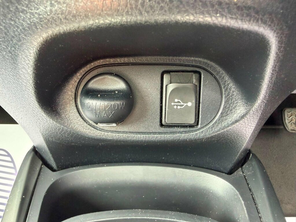 Toyota Yaris Icon Black #21