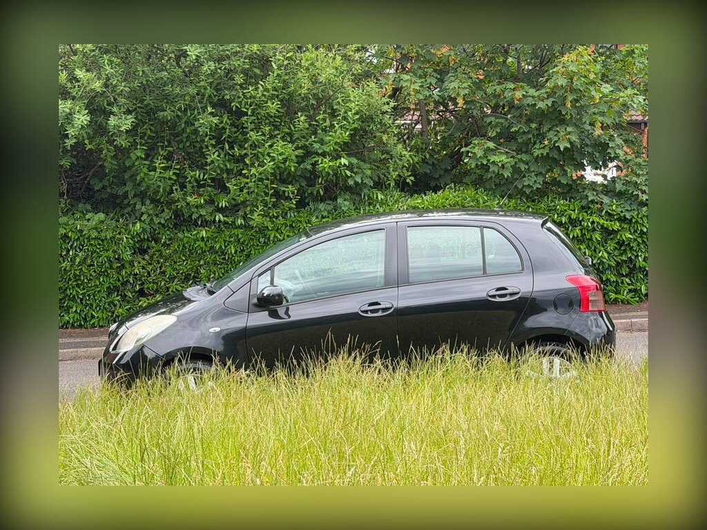 Toyota Yaris 1.3 Tr Multimode Red #4
