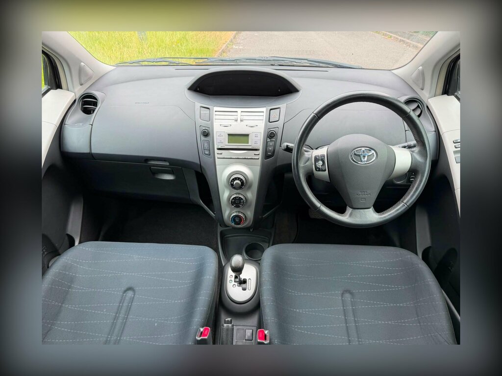 Toyota Yaris 1.3 Tr Multimode Red #10