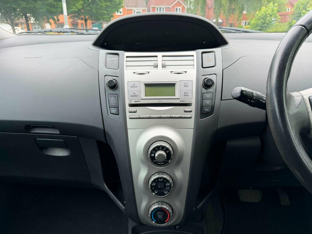 Toyota Yaris 1.3 Tr Multimode Red #15