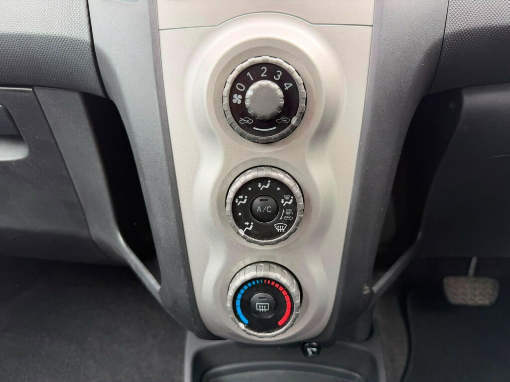 Toyota Yaris 1.3 Tr Multimode Red #16