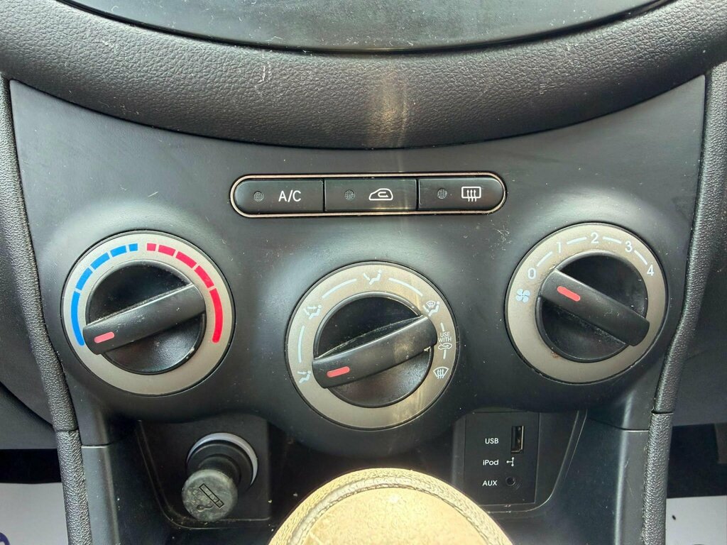 Hyundai I10 Hatchback 1.2 Classic 2011 Red #15