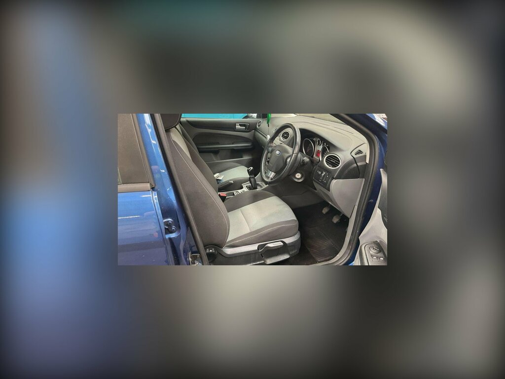 Ford Focus 1.6 Zetec Hatchback Grey #5