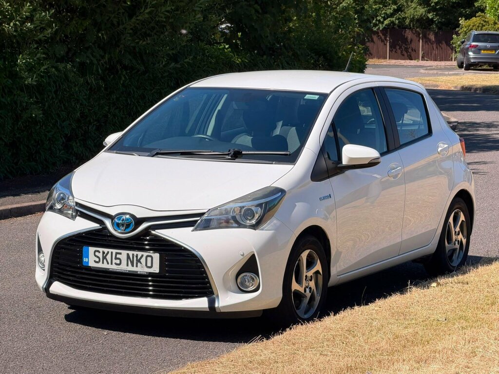 Toyota Yaris 1.5 Vvt-h Icon E-cvt Euro 6 White #2