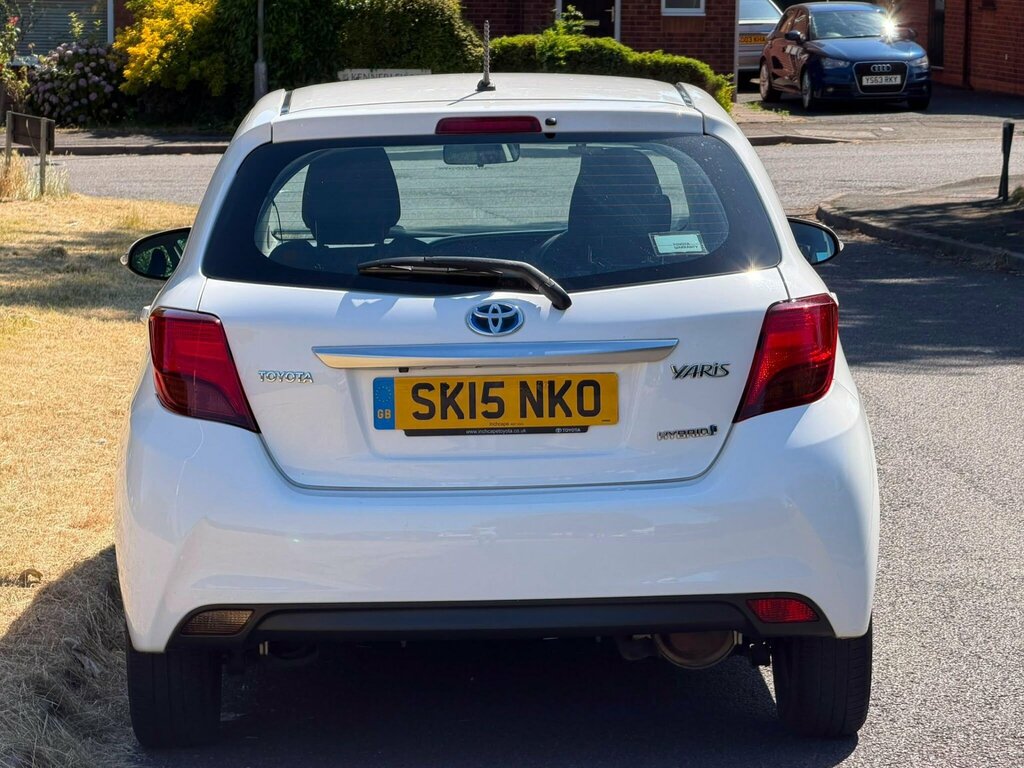 Toyota Yaris Icon Blue #8