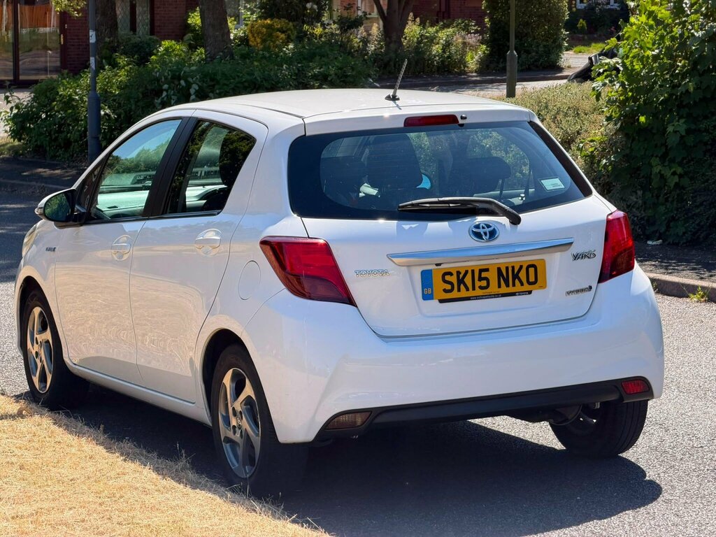 Toyota Yaris 1.5 Vvt-h Icon E-cvt Euro 6 White #5