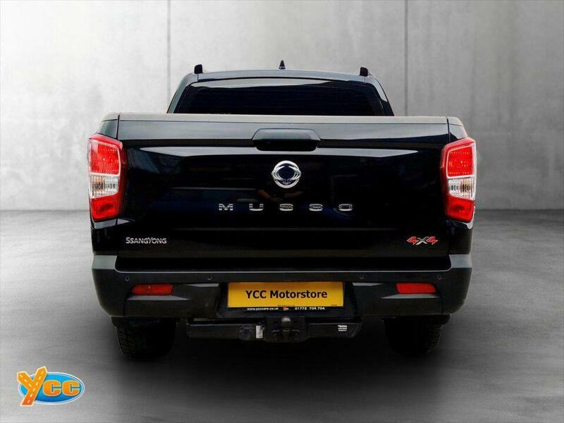 SsangYong Musso 2.2D Saracen Pickup Double Cab 4Wd Black #6