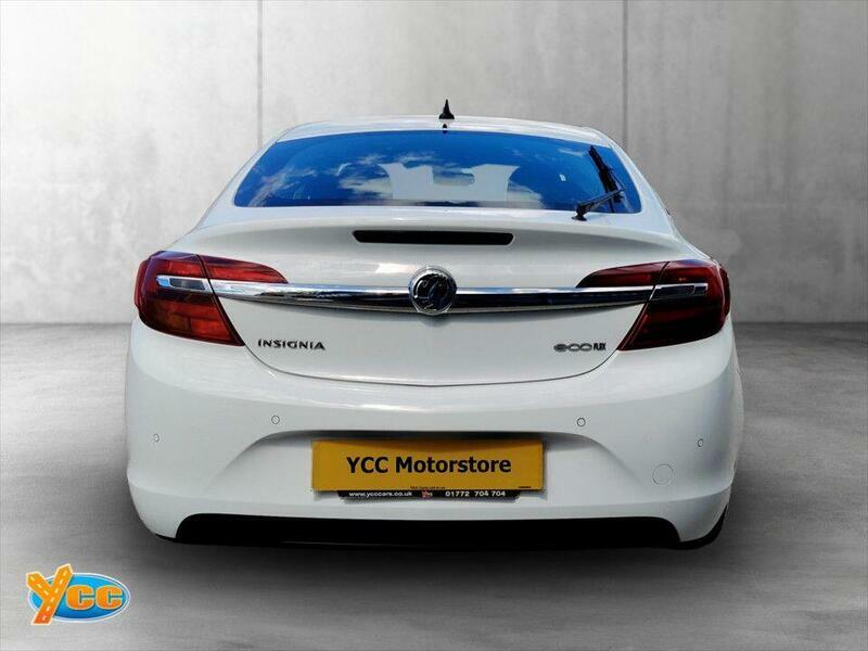Vauxhall Insignia 2.0 Cdti Ecoflex Design Nav Hatchback M White #6