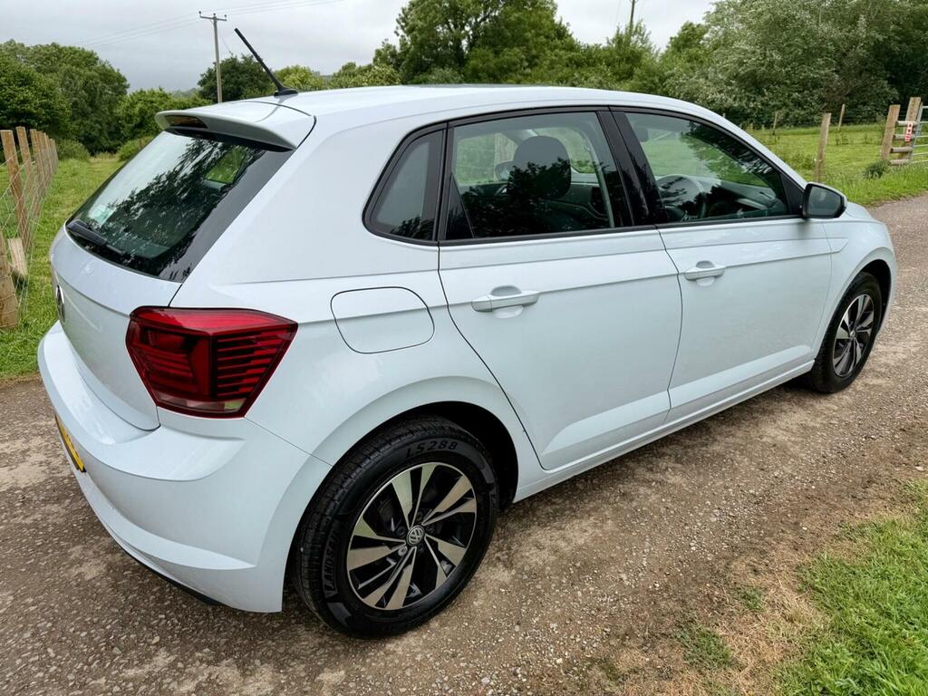 Volkswagen Polo 1.6 Tdi 95 Sel White #9