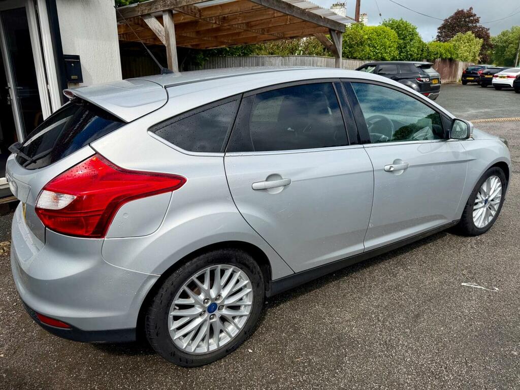 Ford Focus 1.6 Tdci Zetec Euro 5 Ss 2015 GN64WPL Silver #2