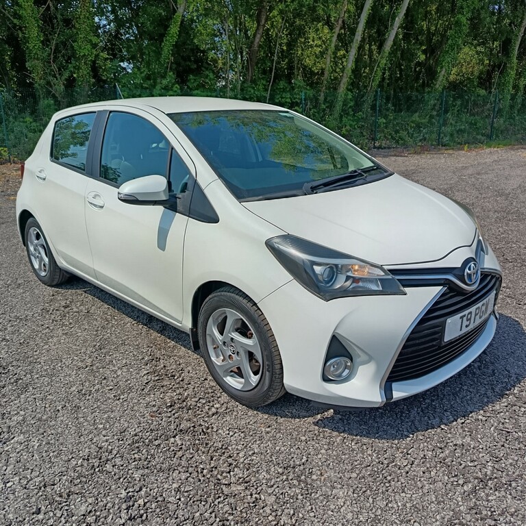 Toyota Yaris 1.4 D-4d Icon Plus 90 Bhp Blue #1
