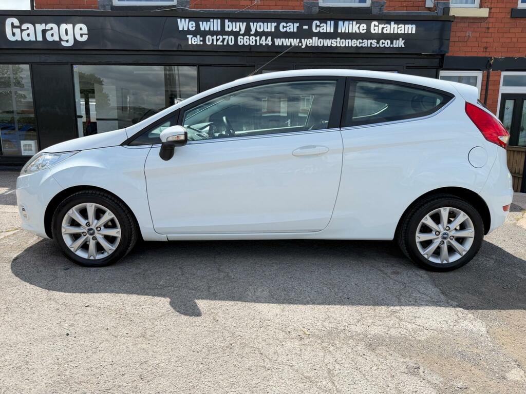 Ford Fiesta Titanium Red #7