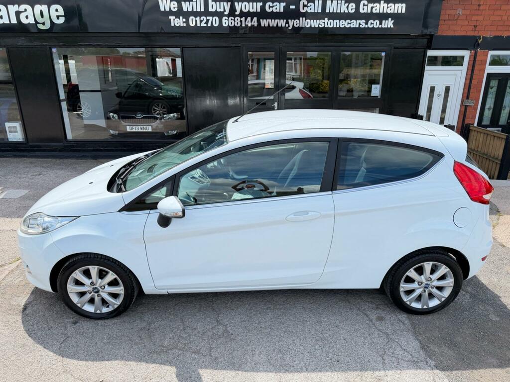 Ford Fiesta Titanium Red #19