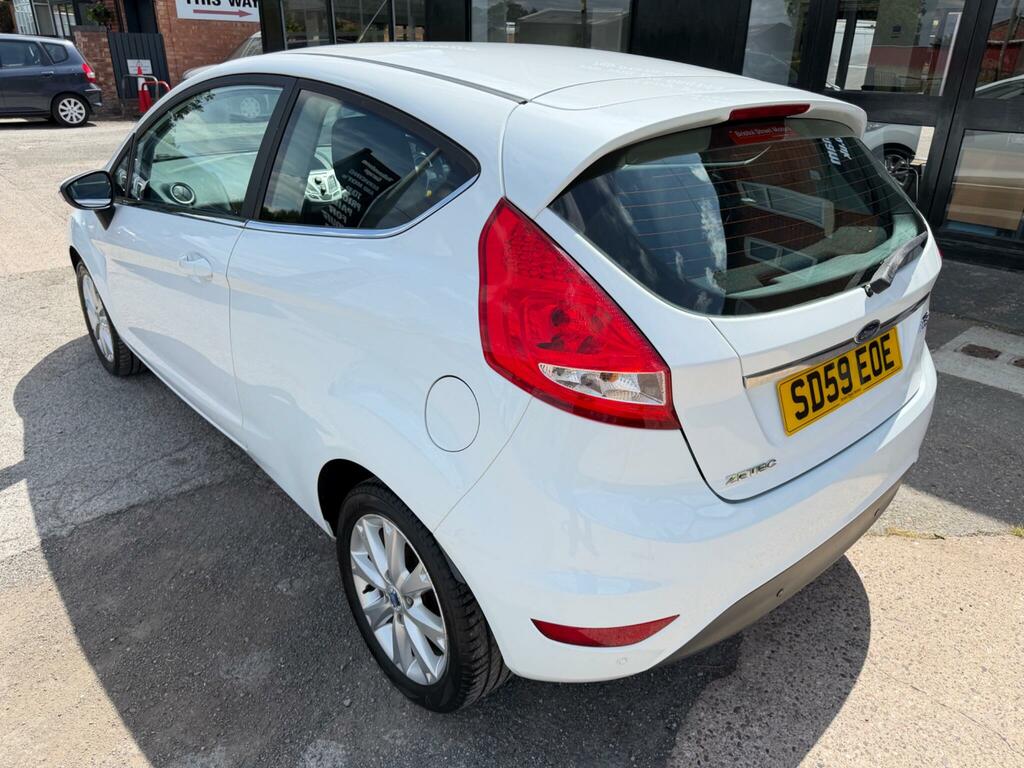 Ford Fiesta Titanium Red #5