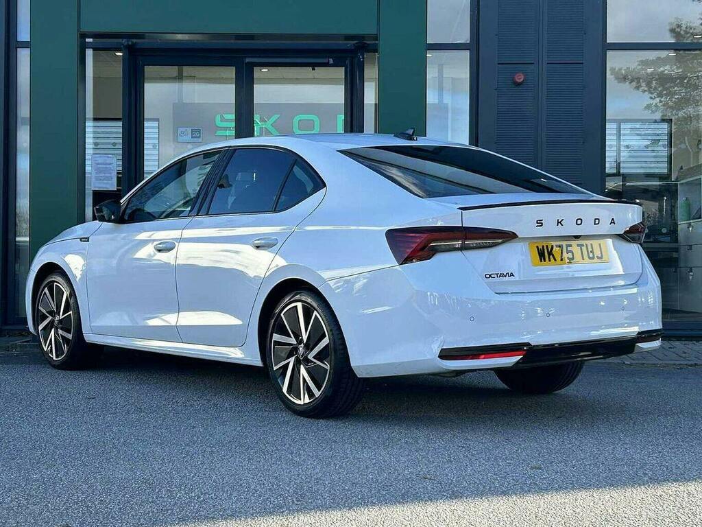 Skoda Octavia 1.5 Tsi E Tec Mhev Act Sportline Hatchback Pet WK75TUJ White #3