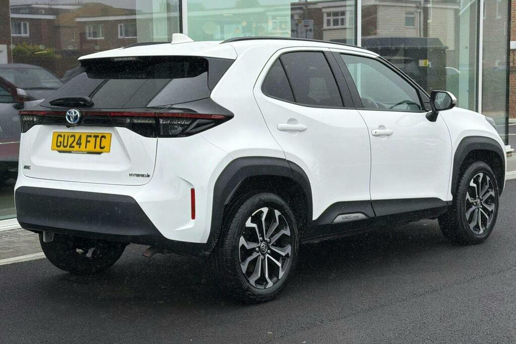 Toyota Yaris Cross 1.5 Vvt H Design Suv Hybrid E Cvt White #2