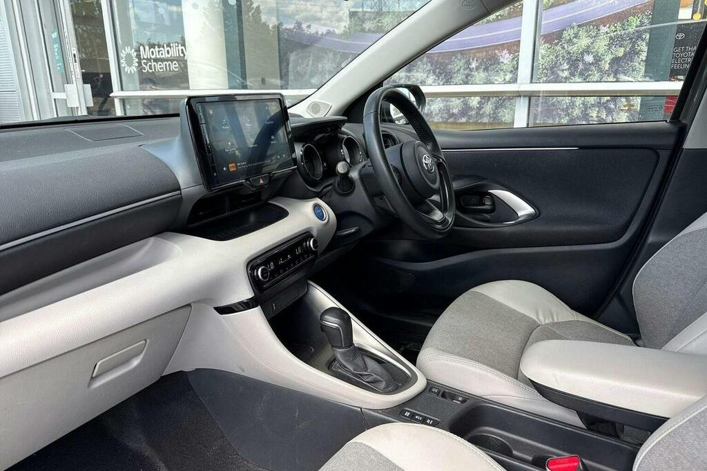 Toyota Yaris 1.5 Vvt H Excel Hatchback Hybrid E Cvt GF73LCP Brown #5