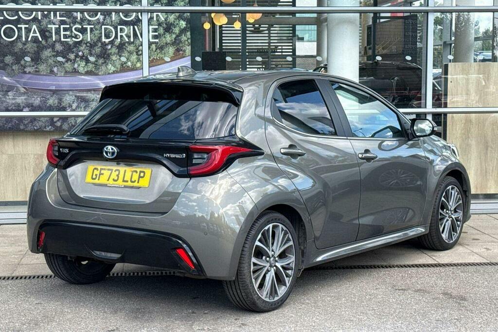Toyota Yaris 1.5 Vvt H Excel Hatchback Hybrid E Cvt GF73LCP Brown #2