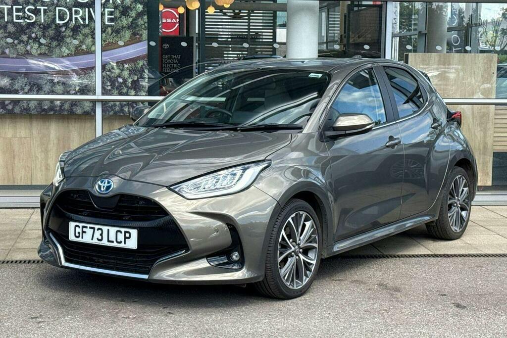 Toyota Yaris 1.5 Vvt H Excel Hatchback Hybrid E Cvt GF73LCP Brown #3