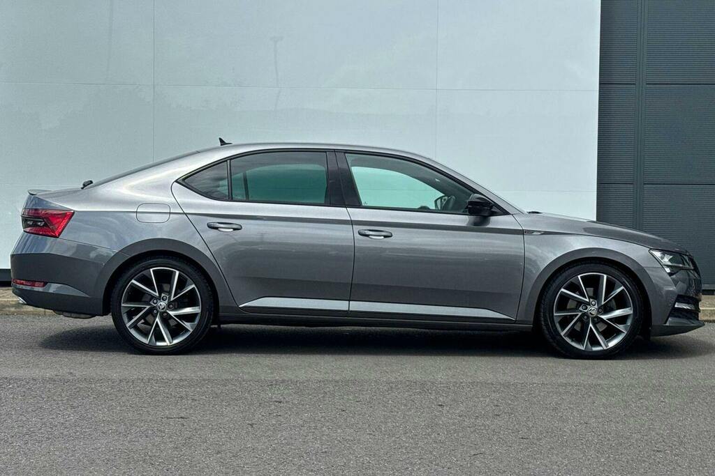 Skoda Superb 2.0 Tsi Sportline Plus Hatchback Dsg KN73ZZT Grey #2