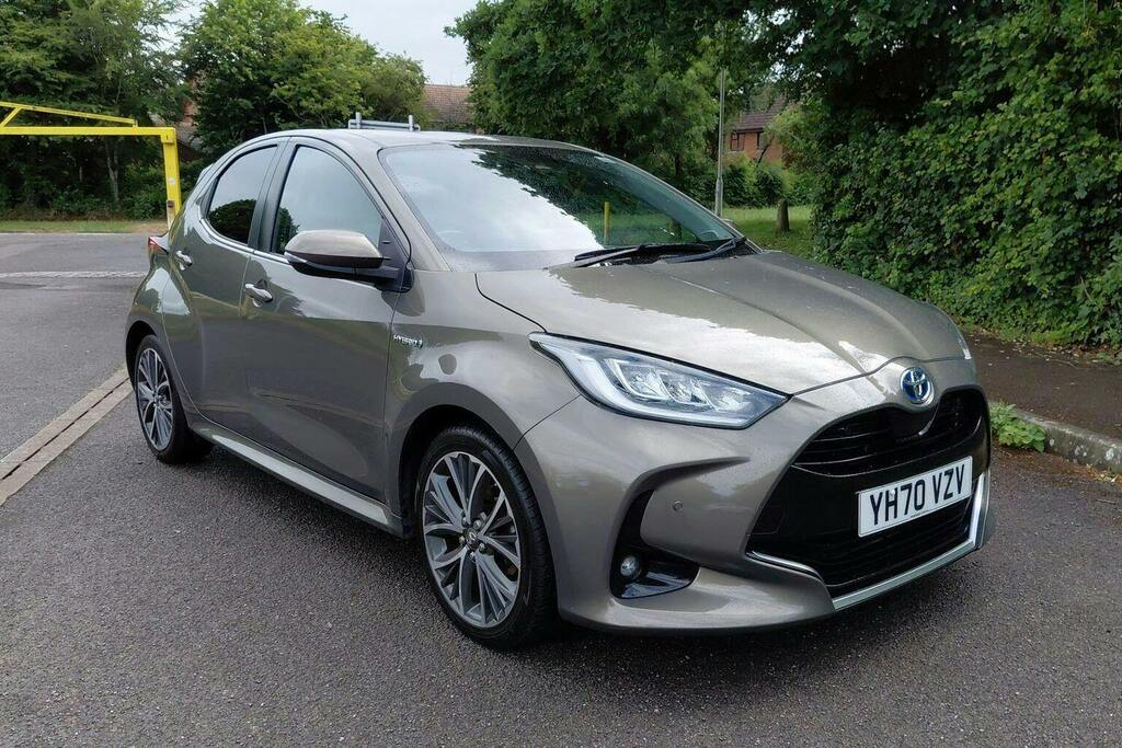 Toyota Yaris 1.5 Vvt H Excel Hatchback Hybrid E Cvt Brown