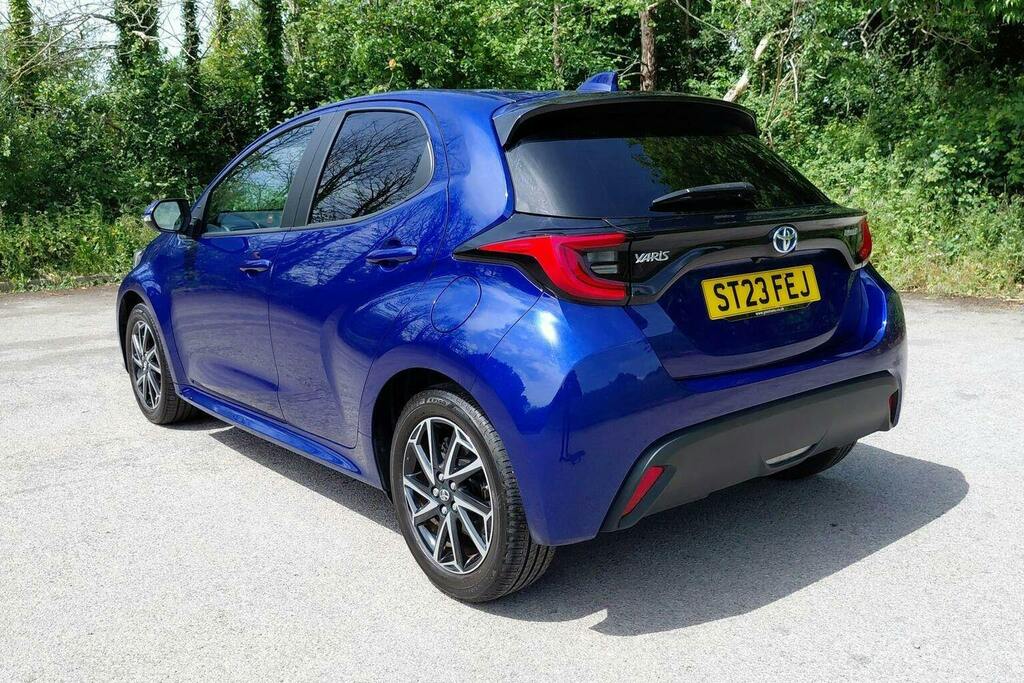 Toyota Yaris 1.5 Vvt H Design Hatchback Hybrid E Cvt Blue #4