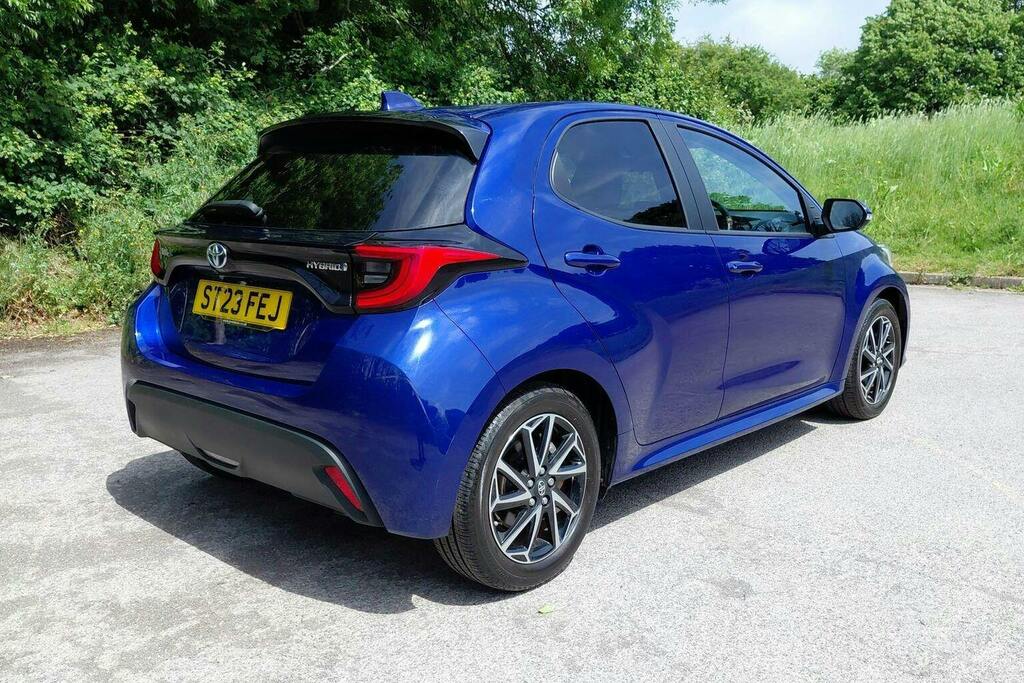 Toyota Yaris 1.5 Vvt H Design Hatchback Hybrid E Cvt Blue #2