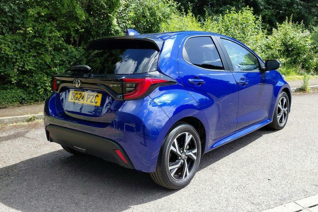 Toyota Yaris 1.5 Vvt H Design Hatchback Hybrid E Cvt Blue #2